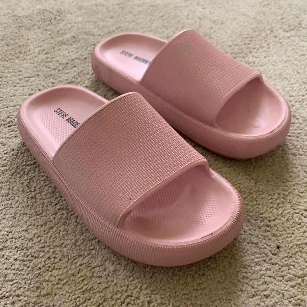 Steve Madden Scuba Slides